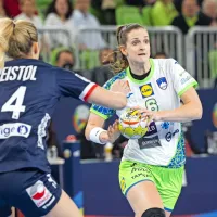 Ana Gros, najmočnejše reprezentančno orožje, je pred dnevi 
potrdila, da bo prihodnjo sezono spet igrala pri Krimu.