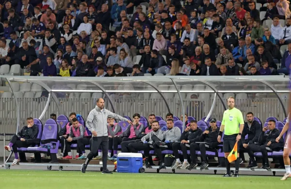 Ante Šimundža ima nalogo preporoditi Maribor. Koliko mu lahko 
pri tem pomaga Josip Iličić (sedi skrajno levo)?
