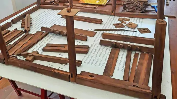 

Sestavljanje makete kitajske hiše