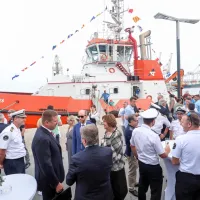 Za novi vlačilec Ares &scaron;e krst v domačem pristani&scaron;ču (FOTO)