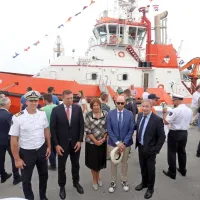 Za novi vlačilec Ares &scaron;e krst v domačem pristani&scaron;ču (FOTO)