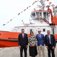 Za novi vlačilec Ares &scaron;e krst v domačem pristani&scaron;ču (FOTO)