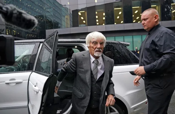 Bernie Ecclestone priznal davčno utajo