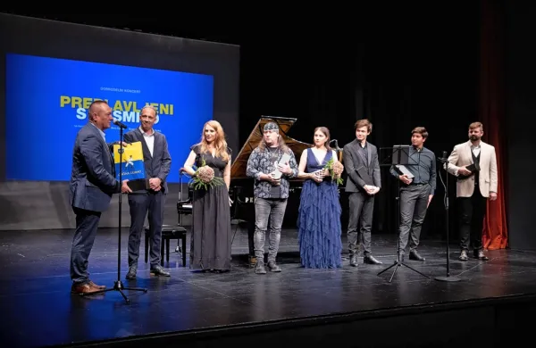 Preplavljeni s pesmijo za pomoč prebivalcem Ljubnega