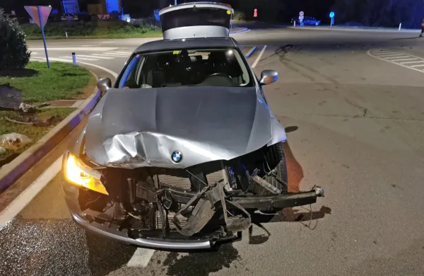&Scaron;vicar v križi&scaron;ču izsilil prednost voznici