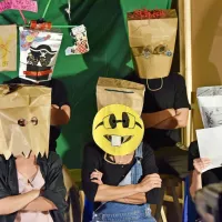 V predstavi George Kaplan bodo nastopili Lara Fortuna, Andrej Zalesjak, Medea Novak, Jure Kopušar in gostja Tina Skvarča.