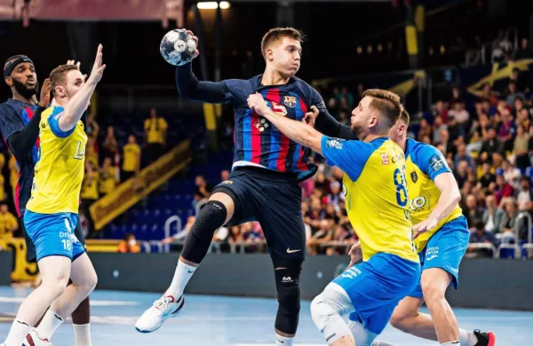 Domen Makuc (z žogo) se z Barcelono v letošnji sezoni ne bo 
pomeril proti svoji nekdanji ekipi iz Celja. 