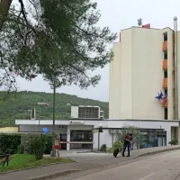 Prenovljeni &scaron;tudentski dom Prisoje tudi uradno odprli