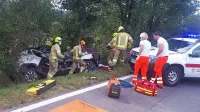 Gasilci iz Materije so Klavdija Mallyja in njegovo mamo rešili iz 
zmečkanega avta.