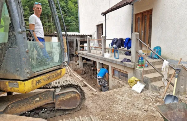 V podjetjih bodo še vedno lahko izvedli solidarnostno delovno 
soboto. Plačilo za ta dan bo šlo v proračun za namen odprave 
posledic poplav, delodajalci pa ne bodo plačali davka in prispevkov.