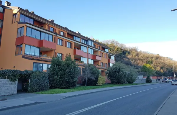 Delna zapora Ceste na Markovec