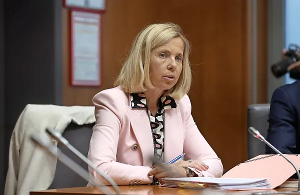 Ob ponedeljkovih izjavah nekdanje ministrice za notranje zadeve 
Tatjane Bobnar pred preiskovalno komisijo DZ, da je bila deležna 
pritiskov premierja Roberta Goloba glede kadrovanja v policiji, so 
s Policijske uprave Ljubljana sporočili, da poteka predkazenski 
postopek. 