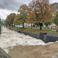 (VIDEO) Soča je močno narasla