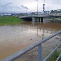 V Istri sirene zaradi poplavljanja morja, v Izoli poplavljale tudi meteorne vode