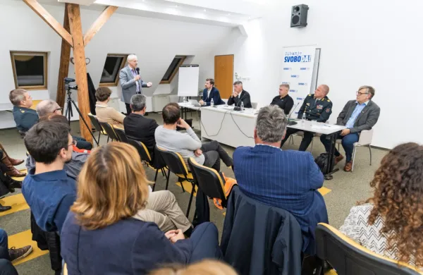 Razprava o Počku: &ldquo;Če je bil poligon v Jugi, ni samoumevno, da bo za vse večne čase&rdquo; (FOTO)