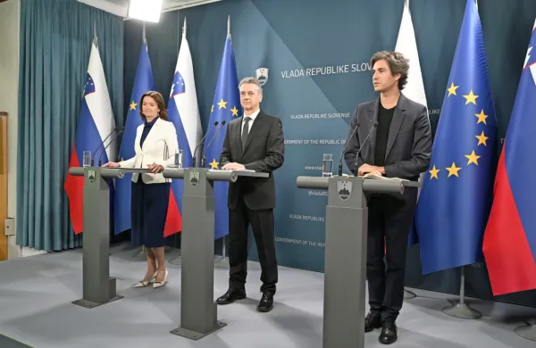 Pred koalicijskimi partnerji je pogovor, kako naprej.