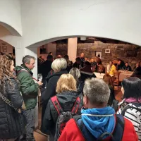 Martinovanje na Brjah: najprej v vinske kleti, nato &scaron;e v &scaron;otor (FOTO)