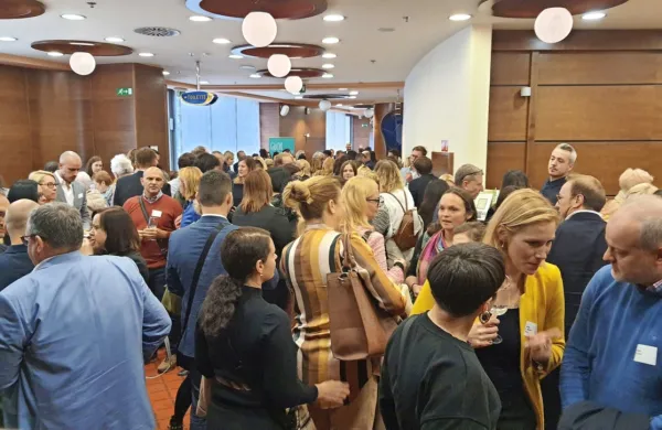 Dnevi slovenskega turizma so priložnost za povezovanje ključnih 
akterjev na tem področju in seznanitev z najnovejšimi trendi in 
izzivi v panogi.