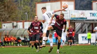 Tabor (v beli opremi) in Tolmin sta se nazadnje pomerila 25. 
oktobra na Brajdi.