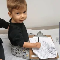 Kris je danes radoveden in navihan deček
