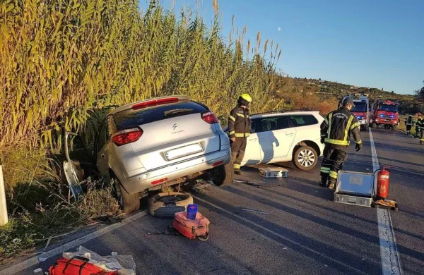 Seča: huda nesreča zaprla cesto