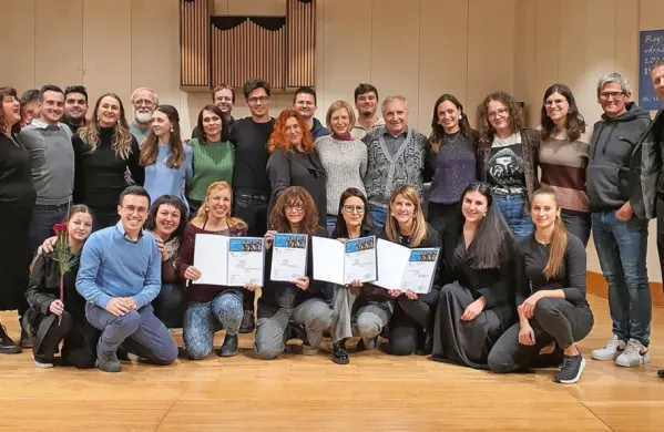 Mešani pevski zbor Obala Koper je na regijskem tekmovanju 
odraslih pevskih zborov odnesel zlato priznanje.