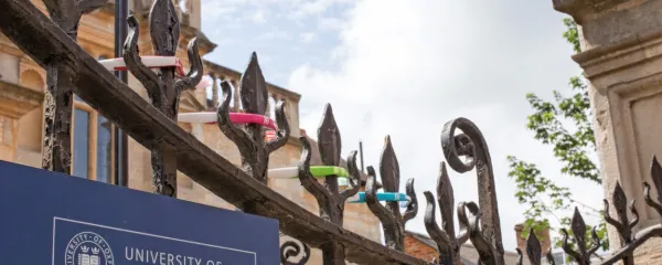 Katera univerza je najboljša na svetu? Klasiki prisegajo na Oxford 
ali Cambridge. 