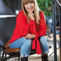 Zvezdana Mlakar