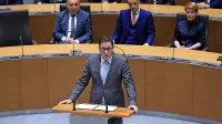 Boštjan Koritnik je ob rojstvu tretje vlade Janeza Janše postal 
minister za javno upravo.