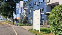 V Poslovnem centru Go ob prvomajski ulici je bilo včasih več kot 30 
podjetij, zaradi rasti družbe Goinfo, ki zaseda vse več prostora, pa 
jih je danes še okrog deset.