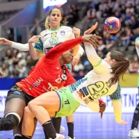 Slovenske rokometa&scaron;ice po zmagi nad Angolkami v drugem delu SP, v napadu blestela Ana Abina iz Mlinotesta (FOTO)