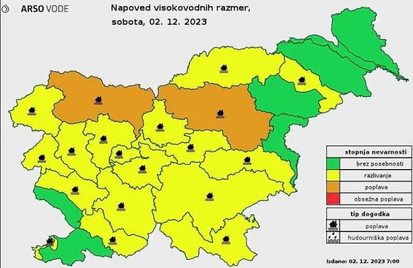 Možno poplavljanje rek v severozahodni Sloveniji