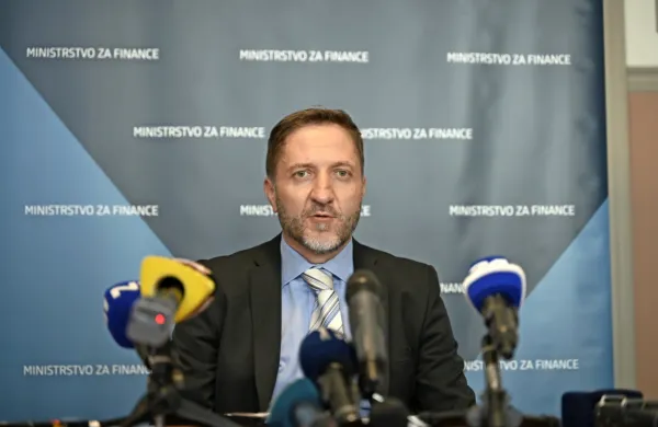 Finančni minister Klemen Boštjančič