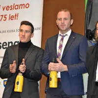 Vrhunski tekmovalci Soške elektrarne Luka Božič, Nejc Žnidarčič 
in upokojena Urša Kragelj



