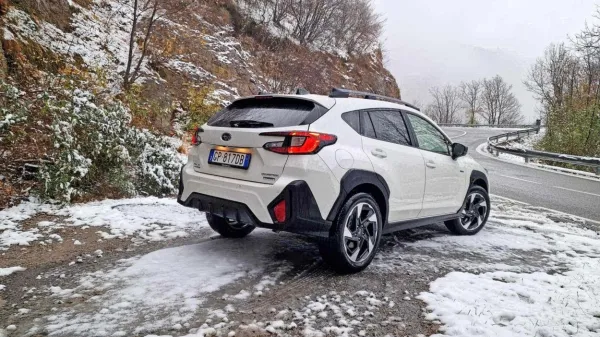 V Sloveniji bo Subaru Crosstrek stal najmanj 37.240 evrov.


