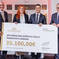 (FOTO) 24. licitacija barik sodčkov Vinakoper: Darovali kar 57.375 evrov