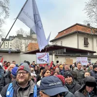 Sindikati javnega sektorja vladi sporočili, da je čas za izpolnitev danih zavez (FOTO)