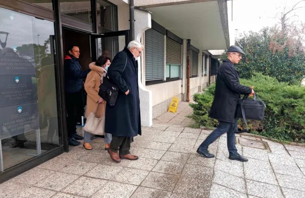 Bojan Lovše in  Marjana  Grosek  Pšeničnik   s  svojima  zagovornikoma