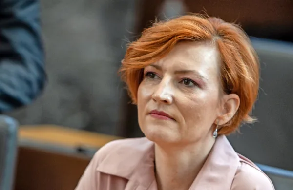Ministrica za kulturo Asta Vrečko