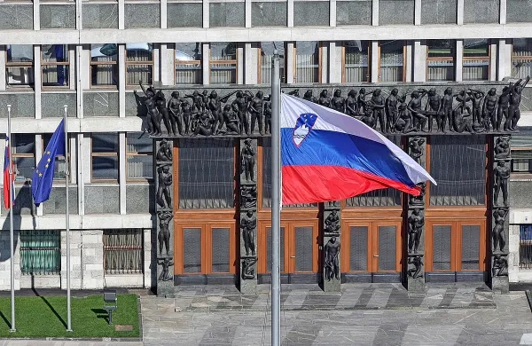 Namesto Propsa bo v poslanske klopi sedel Jernej Žnidar&scaron;ič