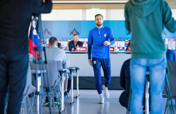 Vratar slovenske reprezentance Jan Oblak lahko z Atleticom že 
pogleduje proti žrebu izločilnih bojev lige prvakov.