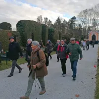 Pred obiskom mestnega jedra so se Primorci sprehodili po  
varaždinskem pokopališču, ki je izjemen primer parkovne ureditve.