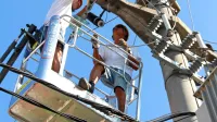 Najvišjo povprečno bruto plačo v regiji, 3000 evrov, dosegajo v 
dejavnosti oskrba z električno energijo, plinom in paro. 