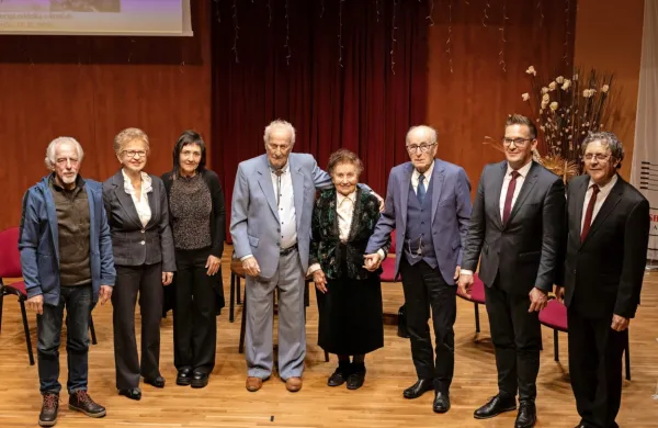 75 let Glasbene &scaron;ole Nova Gorica