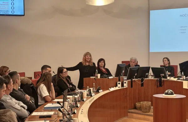 V prihodnjem letu bo izolska občina skladno z nedavno sprejetim 
proračunom za  leto 2024 za delovanje športnih društev, naložbe v 
športno infrastrukturo ter delno tudi za delovanje Centra za 
kulturo, šport in prireditve (CKŠP) namenila 1.643.300 evrov.