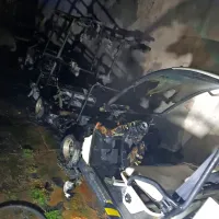 Kdo je zažgal električni vozili?