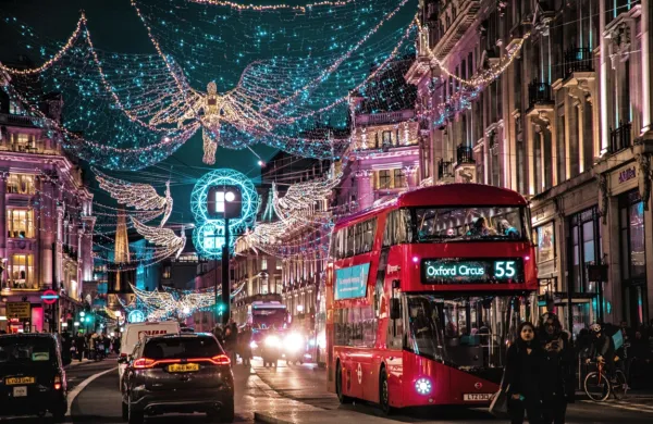Tradicionalno dobro se prodajajo silvestrovanja v evropskih 
prestolnicah in večjih mestih, kot so London (na sliki), Pariz, nam 
bliže pa tudi Budimpešta, Sarajevo in Beograd.