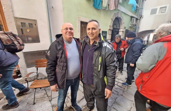 Rado Fink (desno), letošnji ribiški mojster, s Tomažem Kogovškom,  ki je ta naslov osvojil zadnja tri leta. 