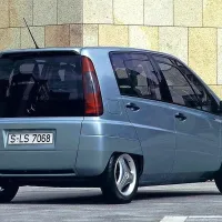 Štiri leta pred rojstvom Mercedesa razreda A so na salonu v 
Frankfurtu predstavili študijsko vozilo vision A 93.