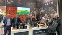  Na Vinitaly v Veroni se zadnja leta predstavljajo tudi združeni kraški vinarji.